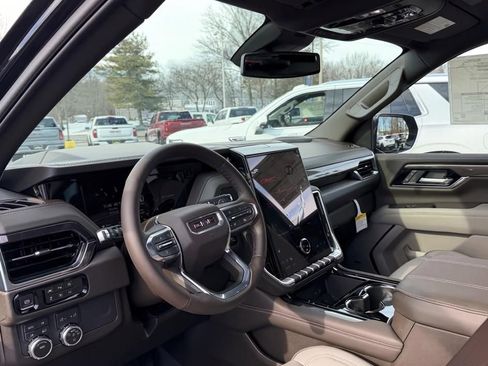 New 2026 GMC Yukon Elevation image 13