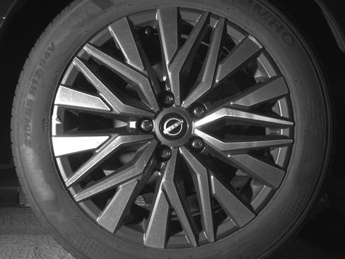 Used 2025 Nissan Altima 2.5 SV FWD image 15