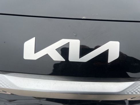 Certified 2022 Kia Seltos EX image 32