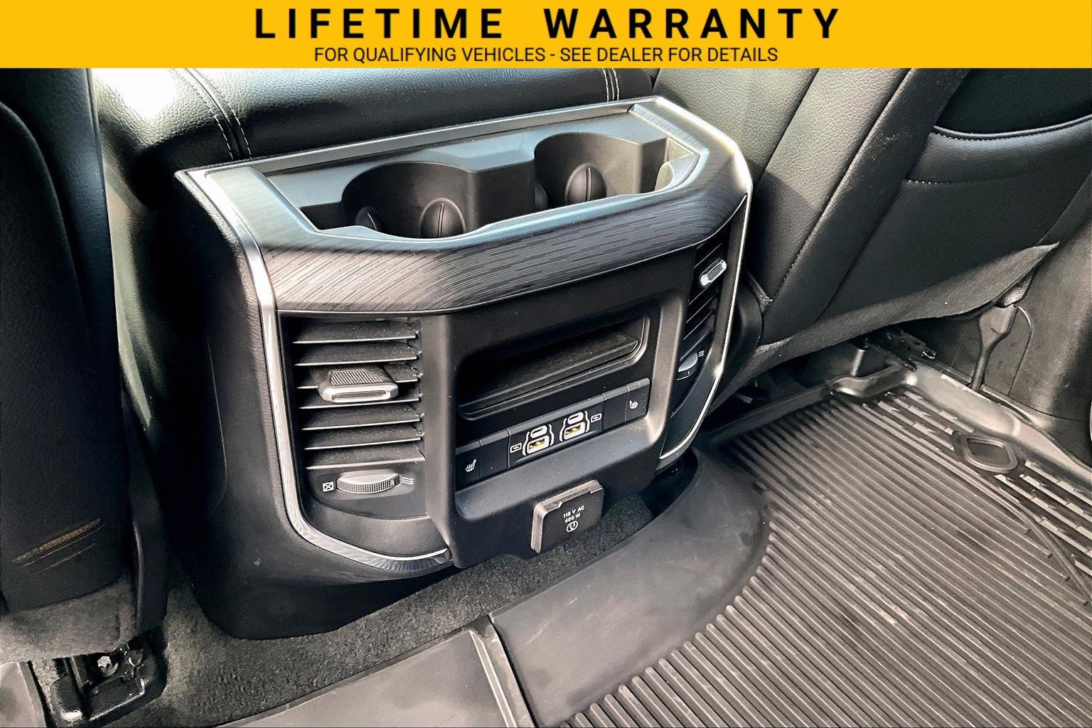 Used 2024 RAM 1500 Laramie AWD/4WD image 30