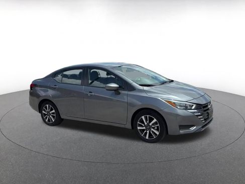 Used 2025 Nissan Versa SV FWD image 2