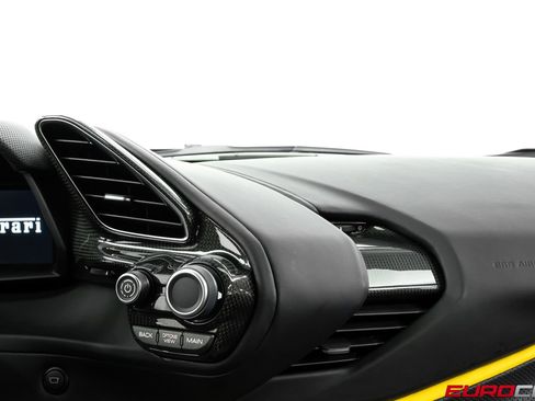Used 2020 Ferrari 488 Pista Coupe RWD image 35