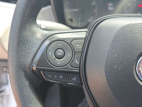 Used 2025 Toyota Corolla LE w/ Convenience Package FWD image 20