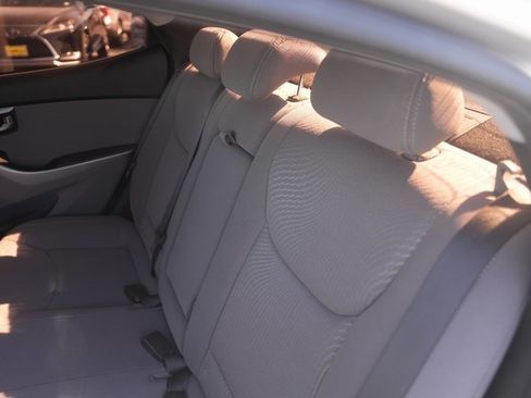 Used 2015 Hyundai Elantra SE w/ Option Group 02 image 13