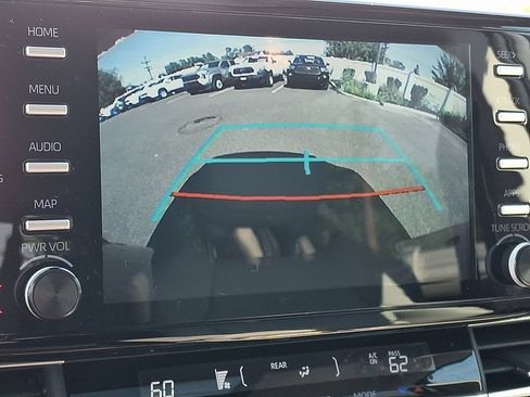 Certified 2024 Toyota Sienna XLE FWD image 19
