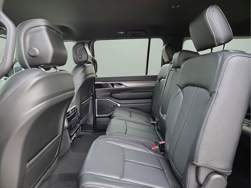 New 2026 Jeep Grand Wagoneer L Limited w/ 8-Passenger Seating Package AWD/4WD image 11