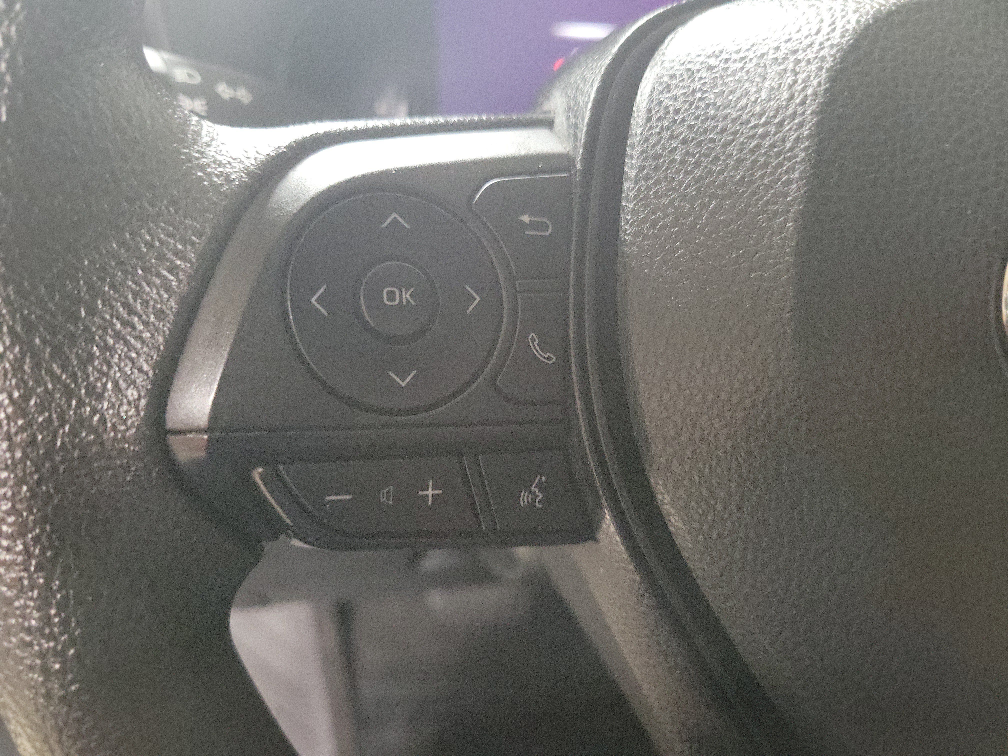 Used 2023 Toyota RAV4 LE AWD/4WD image 22