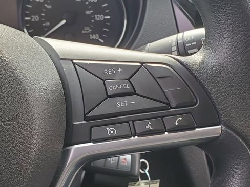 Used 2018 Nissan Rogue S image 15