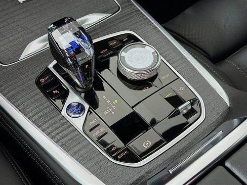 New 2026 BMW ALPINA XB7 image 18