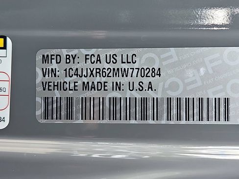 Used 2021 Jeep Wrangler Unlimited Rubicon 4xe w/ Cold Weather Group AWD/4WD image 29