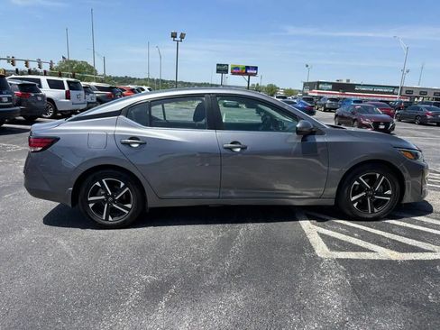 Used 2024 Nissan Sentra SV FWD image 6