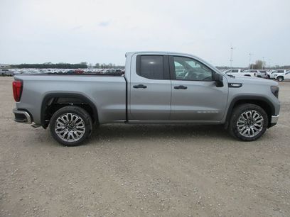 New 2026 GMC Sierra 1500 Pro w/ Pro Value Package