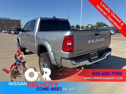Used 2025 RAM 1500 Laramie AWD/4WD image 3