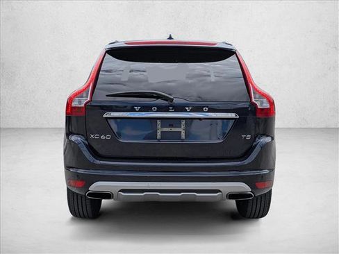 Used 2017 Volvo XC60 T5 Dynamic w/ Preferred Option Package FWD image 6