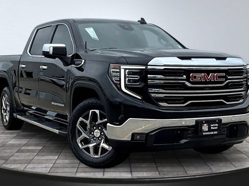 Used 2024 GMC Sierra 1500 SLT AWD/4WD image 4