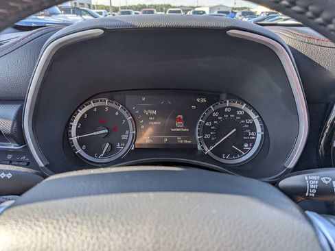 Used 2021 Toyota Highlander XSE FWD image 26
