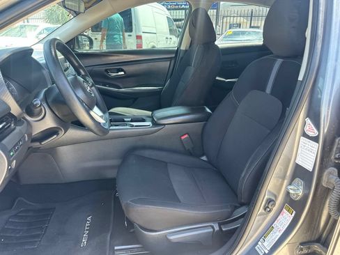 Used 2024 Nissan Sentra SV FWD image 6