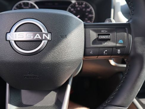 Certified 2025 Nissan Rogue SV AWD/4WD image 22