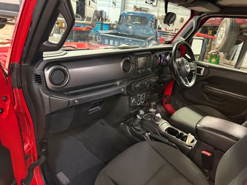Used 2021 Jeep Wrangler Unlimited Sport AWD/4WD image 45