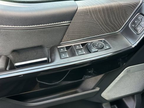 Used 2024 Ford F150 Lightning Platinum image 12