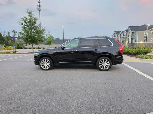 Used 2016 Volvo XC90 T6 Momentum w/ Protection Package Plus AWD/4WD image 4