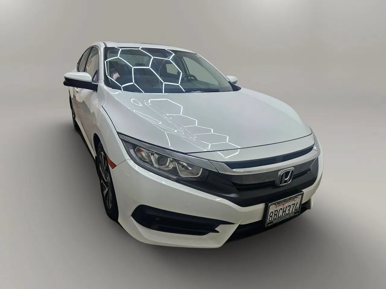 Used 2018 Honda Civic EX image 2