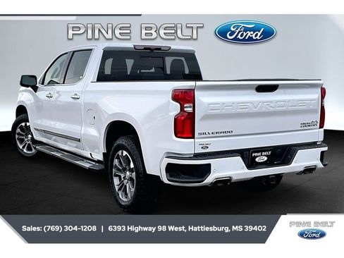 Used 2024 Chevrolet Silverado 1500 High Country AWD/4WD image 2