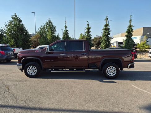 Used 2024 Chevrolet Silverado 2500 LTZ w/ LTZ Plus Package AWD/4WD image 7