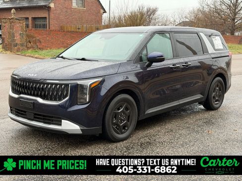 Used 2025 Kia Carnival image 5