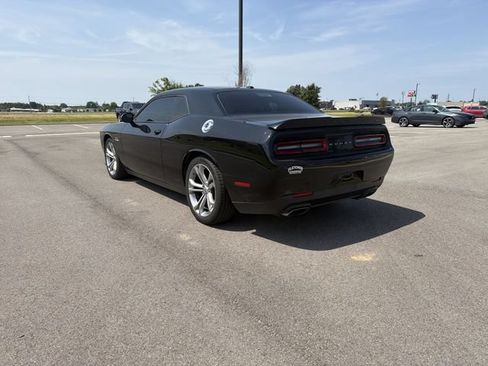 Used 2022 Dodge Challenger R/T RWD image 3