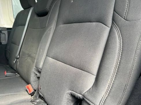 Used 2018 Jeep Wrangler Unlimited Sport S AWD/4WD image 37
