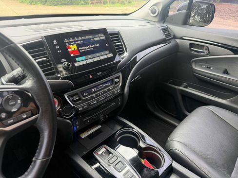 Used 2021 Honda Pilot Elite image 11