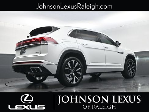 Used 2025 Volkswagen Atlas Cross Sport SEL Premium R-Line AWD/4WD image 21