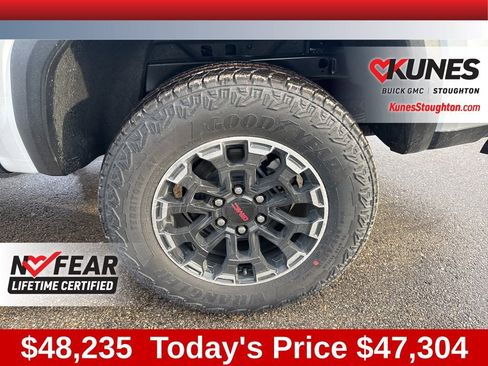 New 2026 GMC Canyon AT4 AWD/4WD image 18