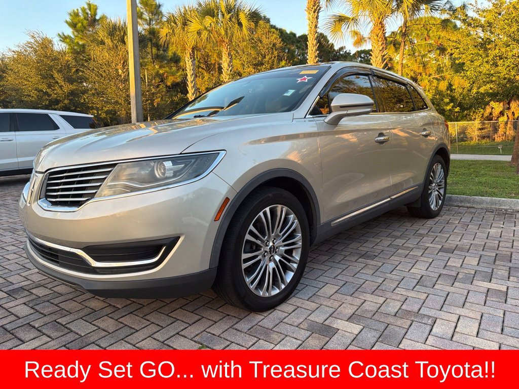 Used 2017 Lincoln MKX Reserve FWD image 7