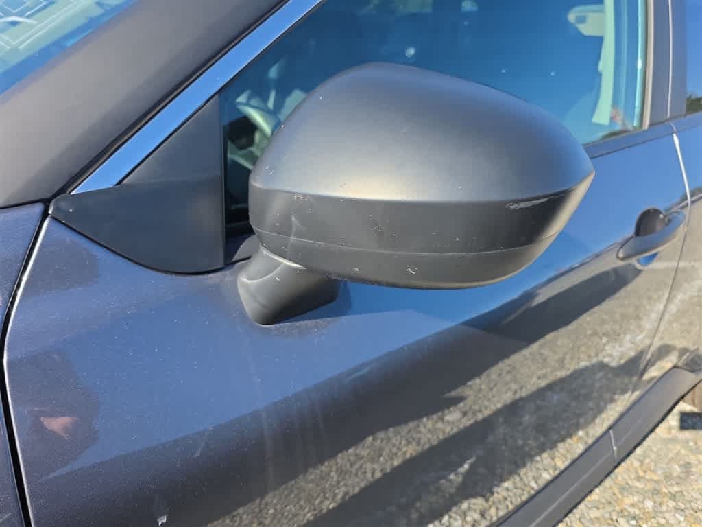 Used 2024 Nissan Rogue S FWD image 3
