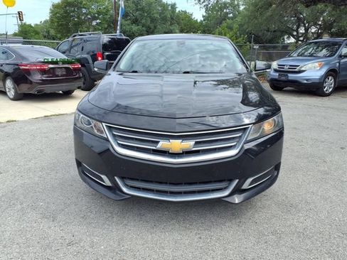 Used 2017 Chevrolet Impala LT FWD image 2