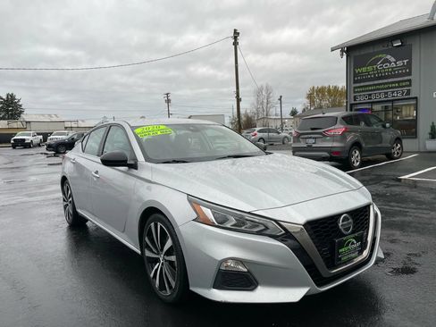 Used 2020 Nissan Altima 2.5 SR FWD image 1
