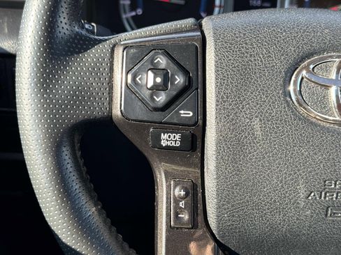 Used 2019 Toyota 4Runner TRD Off-Road Premium image 15