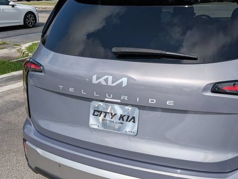 Certified 2023 Kia Telluride EX FWD image 13