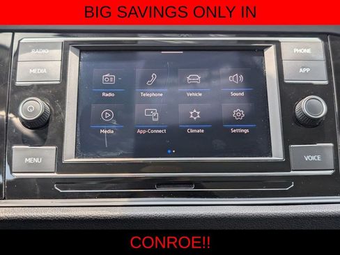 Used 2024 Volkswagen Jetta SE FWD image 19