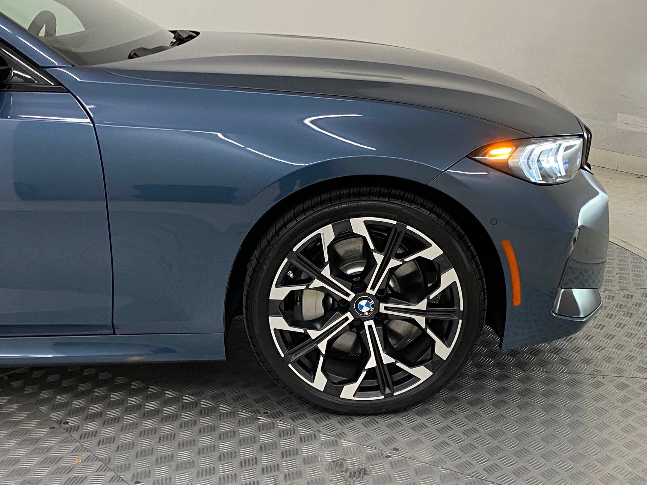 Used 2026 BMW 330i xDrive Sedan w/ M Sport Package AWD/4WD image 11