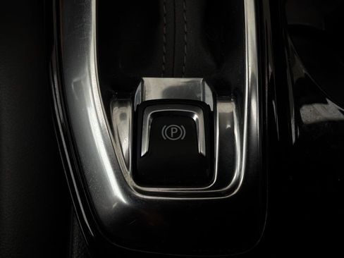 Used 2025 Chevrolet Trax LT FWD image 20
