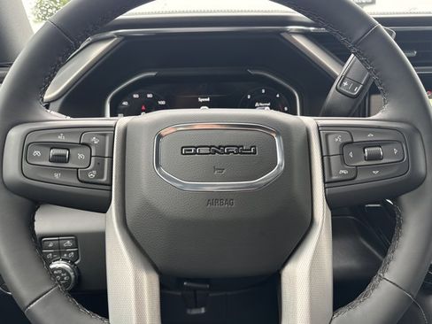 New 2026 GMC Sierra 2500 Denali w/ Denali Reserve Package AWD/4WD image 25