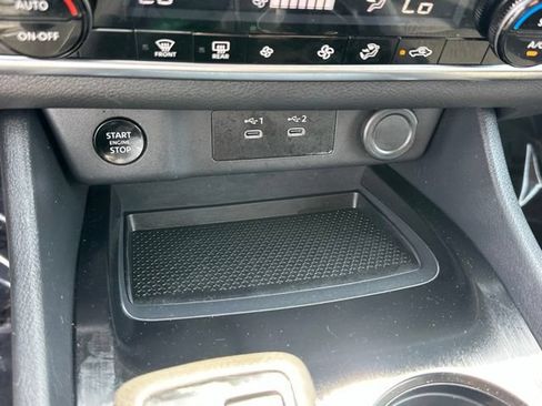 Used 2025 Nissan Rogue SV FWD image 5