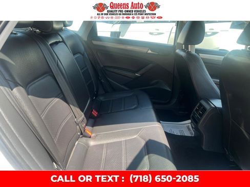 Used 2020 Volkswagen Passat 2.0T SE image 10