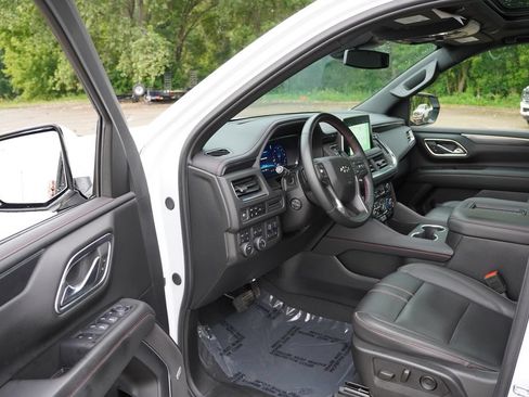 Certified 2024 Chevrolet Tahoe RST w/ Luxury Package AWD/4WD image 15