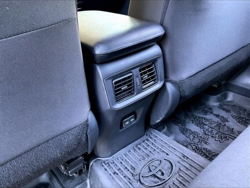 Used 2023 Toyota RAV4 AWD Hybrid image 10