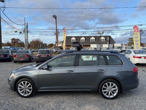 Used 2017 Volkswagen Golf SE image 5
