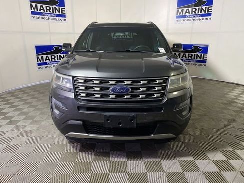 Used 2017 Ford Explorer XLT FWD image 12
